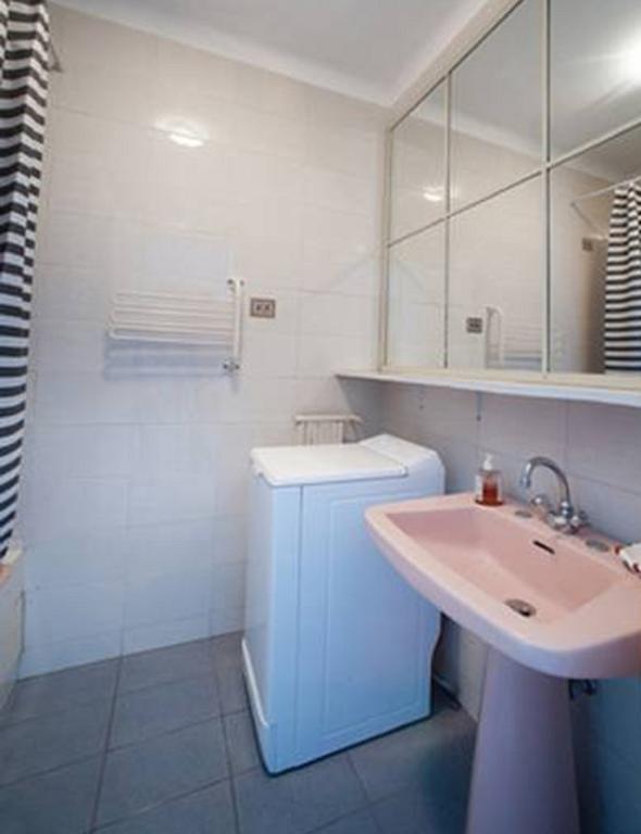 マントンFlat Rossiアパートメント 部屋 写真