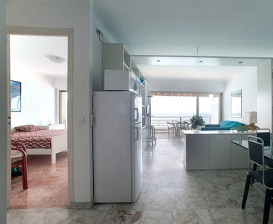 マントンFlat Rossiアパートメント 部屋 写真